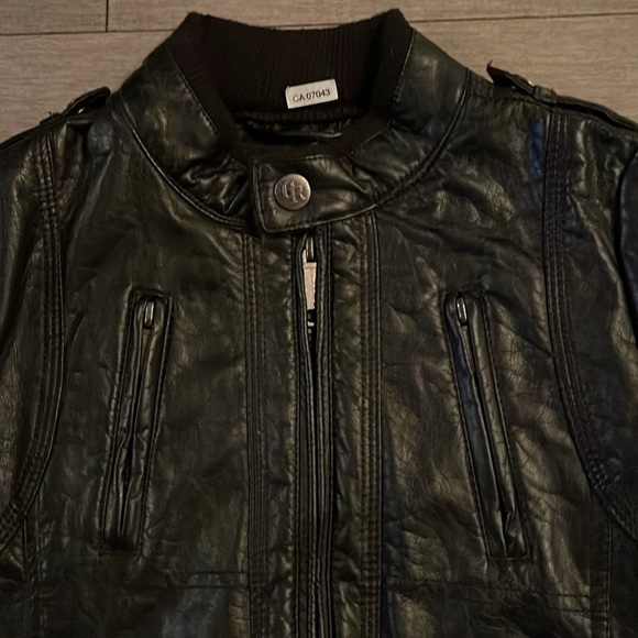 UrbanRepublic Unisex Kids Black Pleather Jacket. Size 7 - Picture 3 of 16